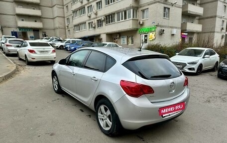 Opel Astra J, 2010 год, 670 000 рублей, 4 фотография