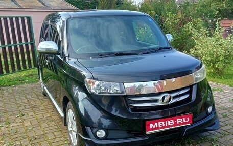 Toyota bB II рестайлинг, 2015 год, 1 000 000 рублей, 1 фотография