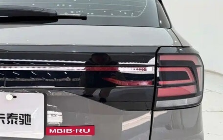 Volkswagen T-Cross I, 2021 год, 1 400 155 рублей, 12 фотография