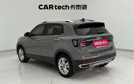Volkswagen T-Cross I, 2021 год, 1 400 155 рублей, 6 фотография
