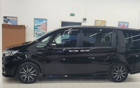 Honda Stepwgn IV, 2019 год, 3 000 000 рублей, 4 фотография