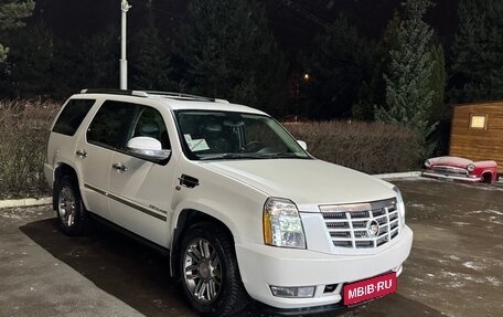 Cadillac Escalade III, 2013 год, 2 200 000 рублей, 7 фотография
