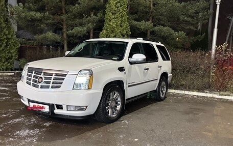 Cadillac Escalade III, 2013 год, 2 200 000 рублей, 8 фотография