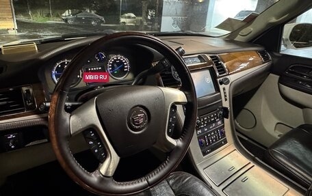 Cadillac Escalade III, 2013 год, 2 200 000 рублей, 10 фотография