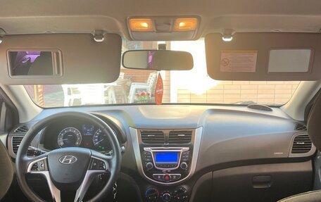 Hyundai Solaris II рестайлинг, 2011 год, 630 000 рублей, 11 фотография