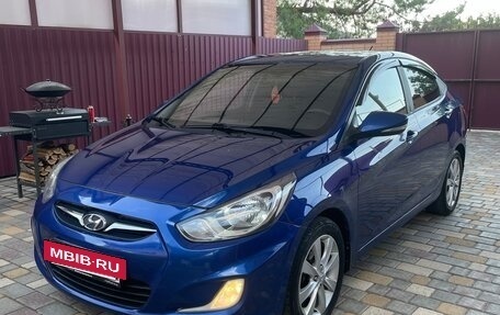 Hyundai Solaris II рестайлинг, 2011 год, 630 000 рублей, 3 фотография