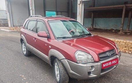 Hyundai Tucson III, 2005 год, 695 000 рублей, 2 фотография