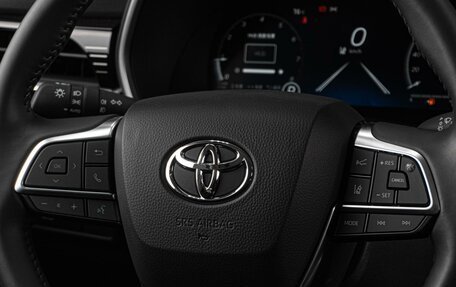 Toyota Highlander, 2025 год, 5 849 000 рублей, 29 фотография