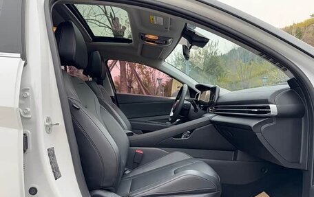 Hyundai Elantra, 2021 год, 1 085 000 рублей, 15 фотография