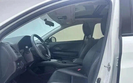 Honda Vezel, 2022 год, 1 490 000 рублей, 5 фотография