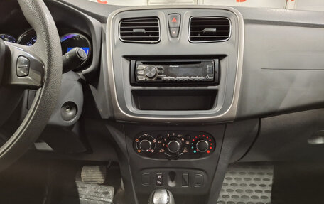 Renault Sandero II рестайлинг, 2016 год, 1 025 000 рублей, 19 фотография