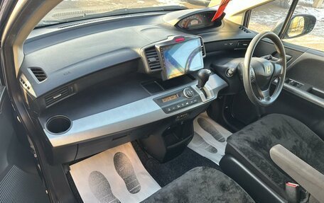 Honda Freed I, 2010 год, 1 089 000 рублей, 13 фотография