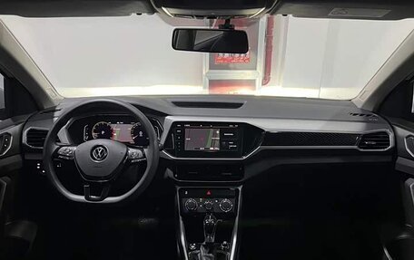 Volkswagen T-Cross I, 2022 год, 1 749 000 рублей, 8 фотография