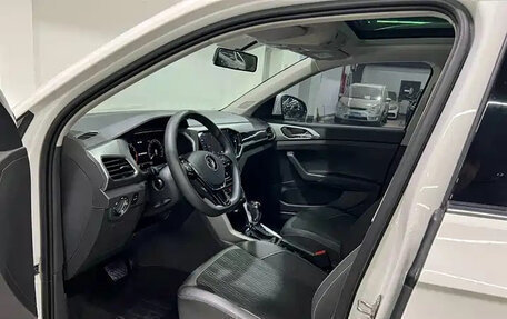 Volkswagen T-Cross I, 2022 год, 1 749 000 рублей, 7 фотография