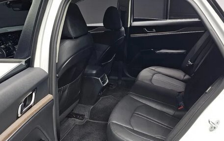 KIA K5, 2022 год, 2 400 000 рублей, 10 фотография