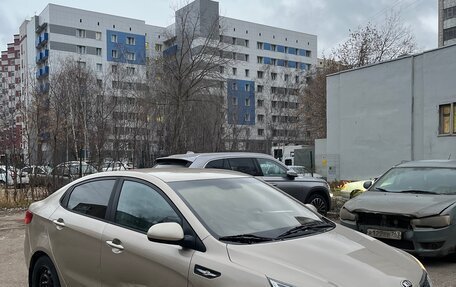 KIA Rio III рестайлинг, 2013 год, 550 000 рублей, 2 фотография