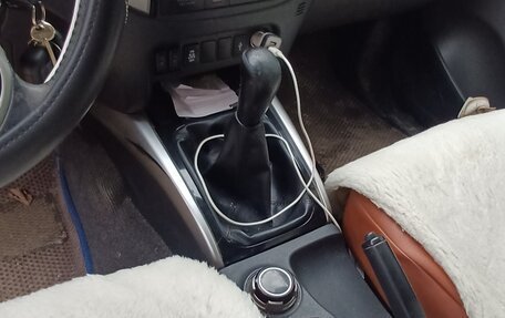 Mitsubishi L200 IV рестайлинг, 2015 год, 1 400 000 рублей, 4 фотография