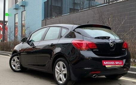 Opel Astra J, 2010 год, 749 000 рублей, 11 фотография