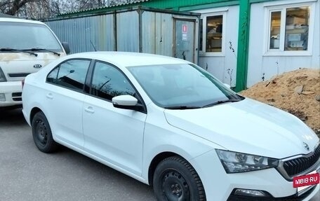 Skoda Rapid II, 2021 год, 1 600 000 рублей, 2 фотография