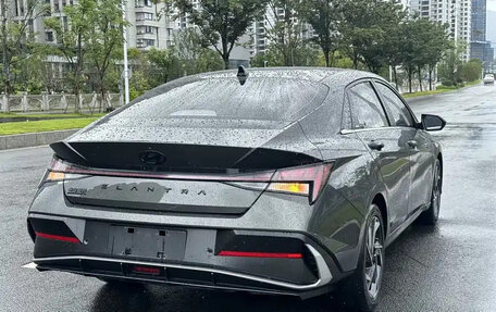 Hyundai Elantra, 2024 год, 1 100 000 рублей, 7 фотография