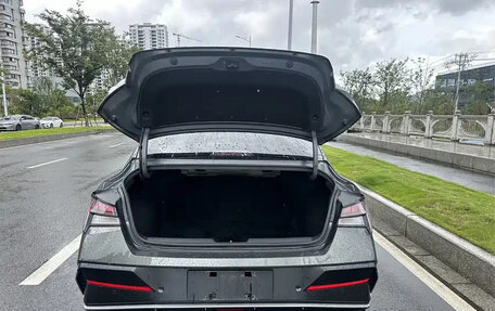 Hyundai Elantra, 2024 год, 1 100 000 рублей, 8 фотография