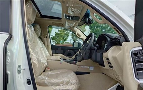 Toyota Land Cruiser, 2024 год, 13 000 000 рублей, 5 фотография