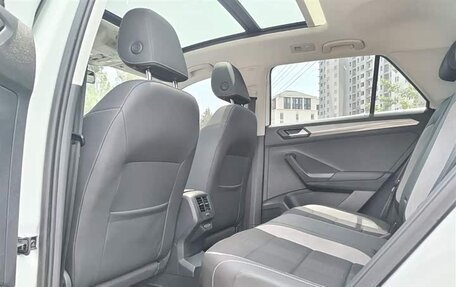 Volkswagen T-Roc I, 2022 год, 1 520 010 рублей, 12 фотография