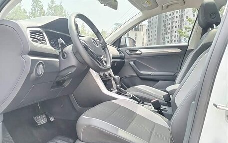 Volkswagen T-Roc I, 2022 год, 1 520 010 рублей, 10 фотография