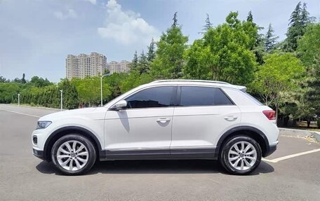 Volkswagen T-Roc I, 2022 год, 1 520 010 рублей, 9 фотография