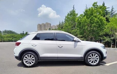 Volkswagen T-Roc I, 2022 год, 1 520 010 рублей, 6 фотография