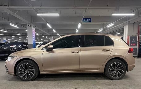 Volkswagen Golf VIII, 2022 год, 1 600 010 рублей, 2 фотография