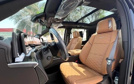 Cadillac Escalade V, 2024 год, 15 300 000 рублей, 9 фотография