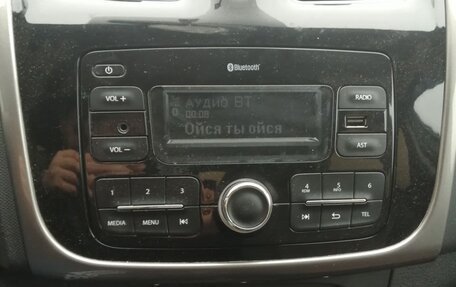 Renault Logan II, 2018 год, 790 000 рублей, 6 фотография