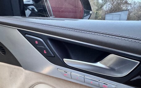 Audi A8, 2015 год, 3 300 000 рублей, 21 фотография