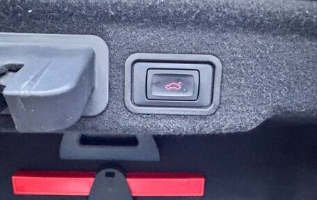 Audi A8, 2015 год, 3 300 000 рублей, 23 фотография