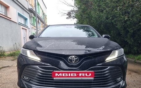 Toyota Camry, 2019 год, 2 850 000 рублей, 3 фотография