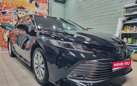 Toyota Camry, 2019 год, 2 850 000 рублей, 6 фотография