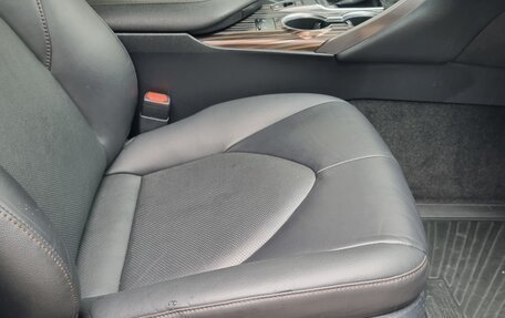 Toyota Camry, 2019 год, 2 850 000 рублей, 30 фотография