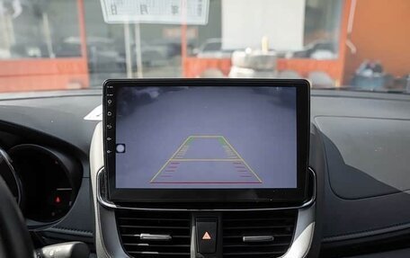 Toyota Yaris XP150 рестайлинг, 2022 год, 1 220 000 рублей, 13 фотография