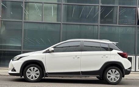 Toyota Yaris XP150 рестайлинг, 2022 год, 960 000 рублей, 5 фотография