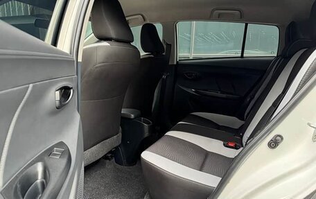 Toyota Yaris XP150 рестайлинг, 2022 год, 960 000 рублей, 12 фотография