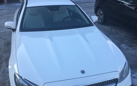 Mercedes-Benz E-Класс, 2018 год, 4 000 000 рублей, 1 фотография