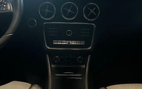 Mercedes-Benz A-Класс, 2015 год, 1 750 000 рублей, 10 фотография