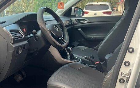 Volkswagen T-Cross I, 2022 год, 1 180 000 рублей, 7 фотография