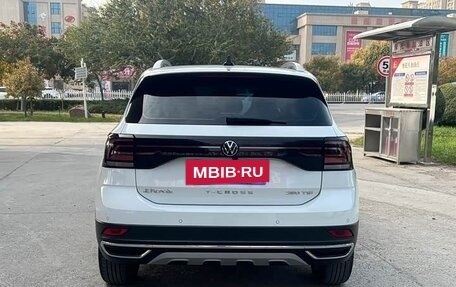 Volkswagen T-Cross I, 2022 год, 1 180 000 рублей, 4 фотография