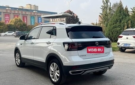 Volkswagen T-Cross I, 2022 год, 1 180 000 рублей, 5 фотография