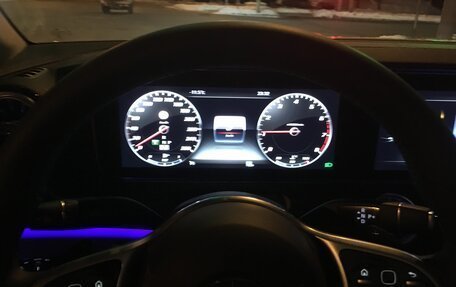 Mercedes-Benz E-Класс, 2018 год, 4 000 000 рублей, 4 фотография