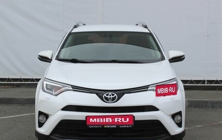 Toyota RAV4, 2018 год, 2 099 000 рублей, 2 фотография