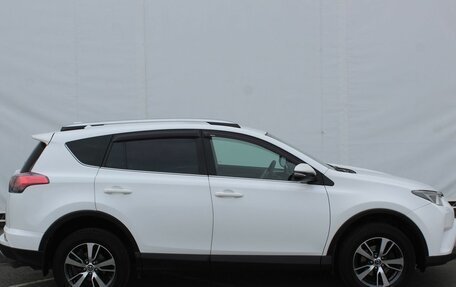 Toyota RAV4, 2018 год, 2 099 000 рублей, 4 фотография