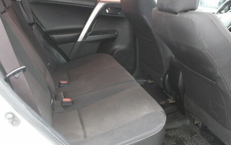 Toyota RAV4, 2018 год, 2 099 000 рублей, 14 фотография